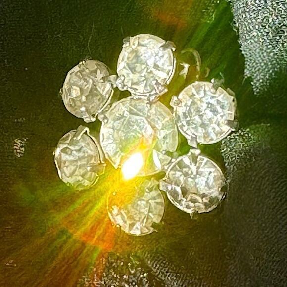 Daisy Weiss Sparkling Rhinestone Silver Vintage Flower Earrings Clip 75 In 27$